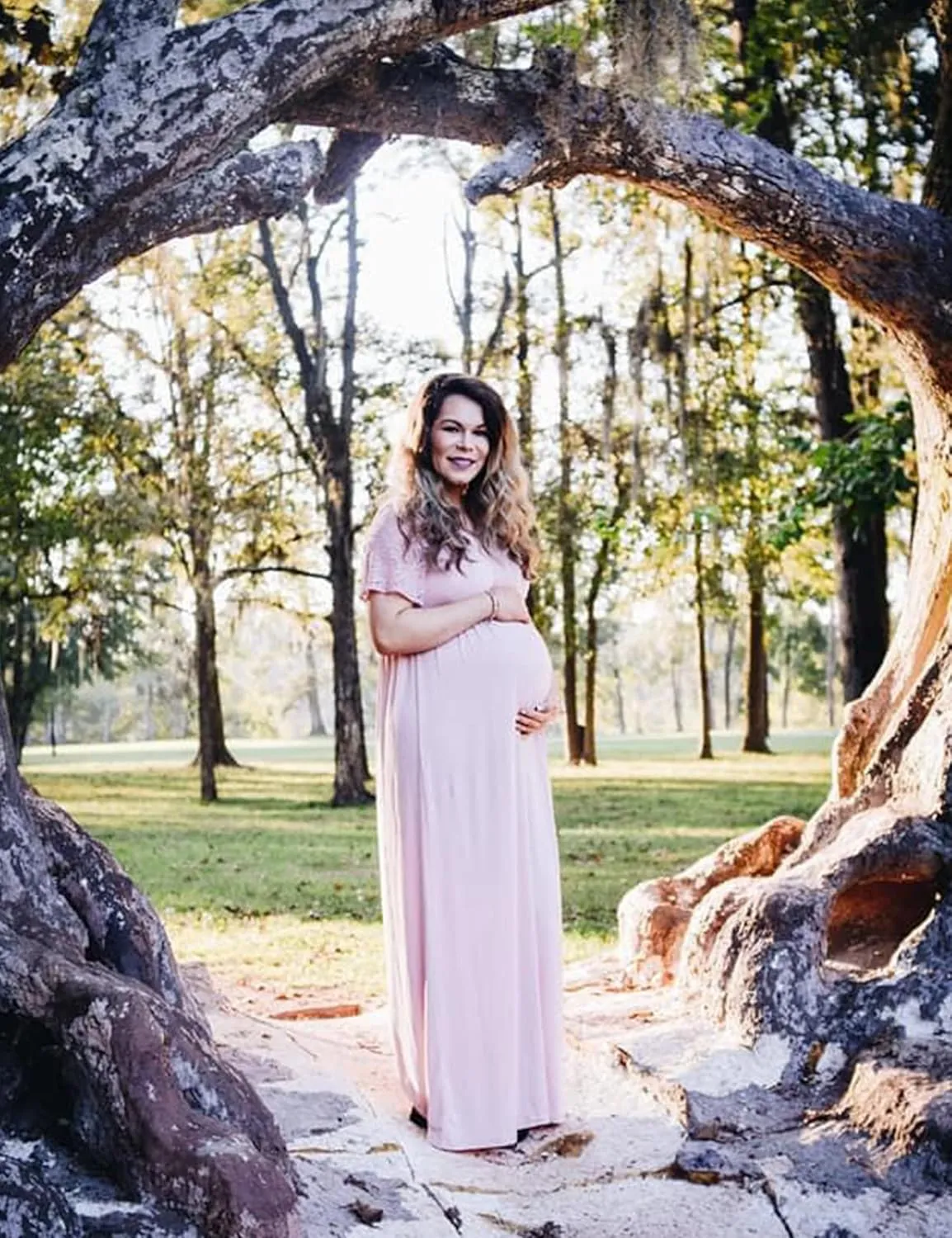 Y Lace Neckline Maternity Dress Lace Short Sleeve Maternity Maxi Dress for Baby Shower Maternity Photoshoot